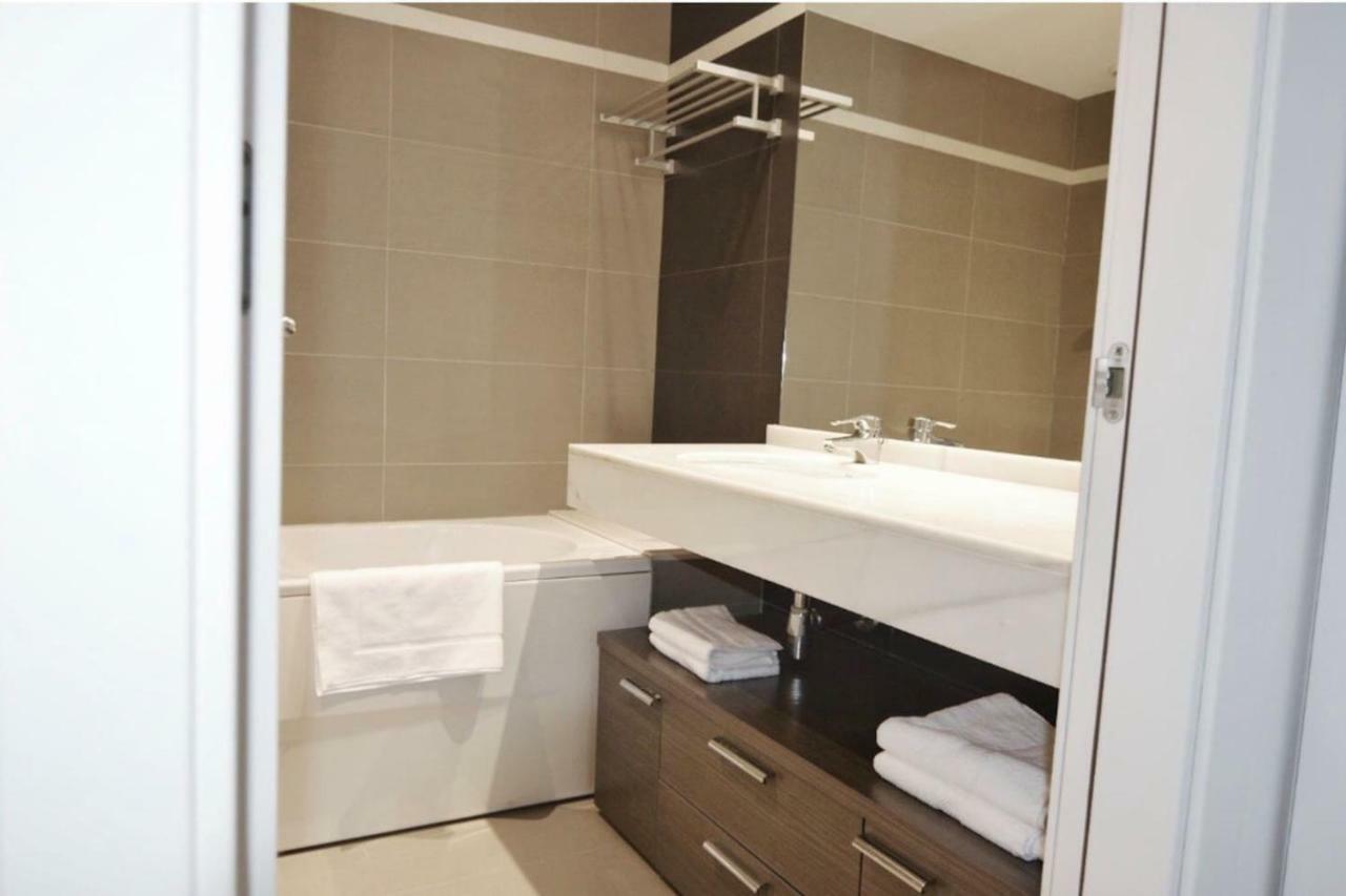 Lodging Apartments Forum 25 - Barcelona Forum Apartment Sant Adrià de Besòs Esterno foto